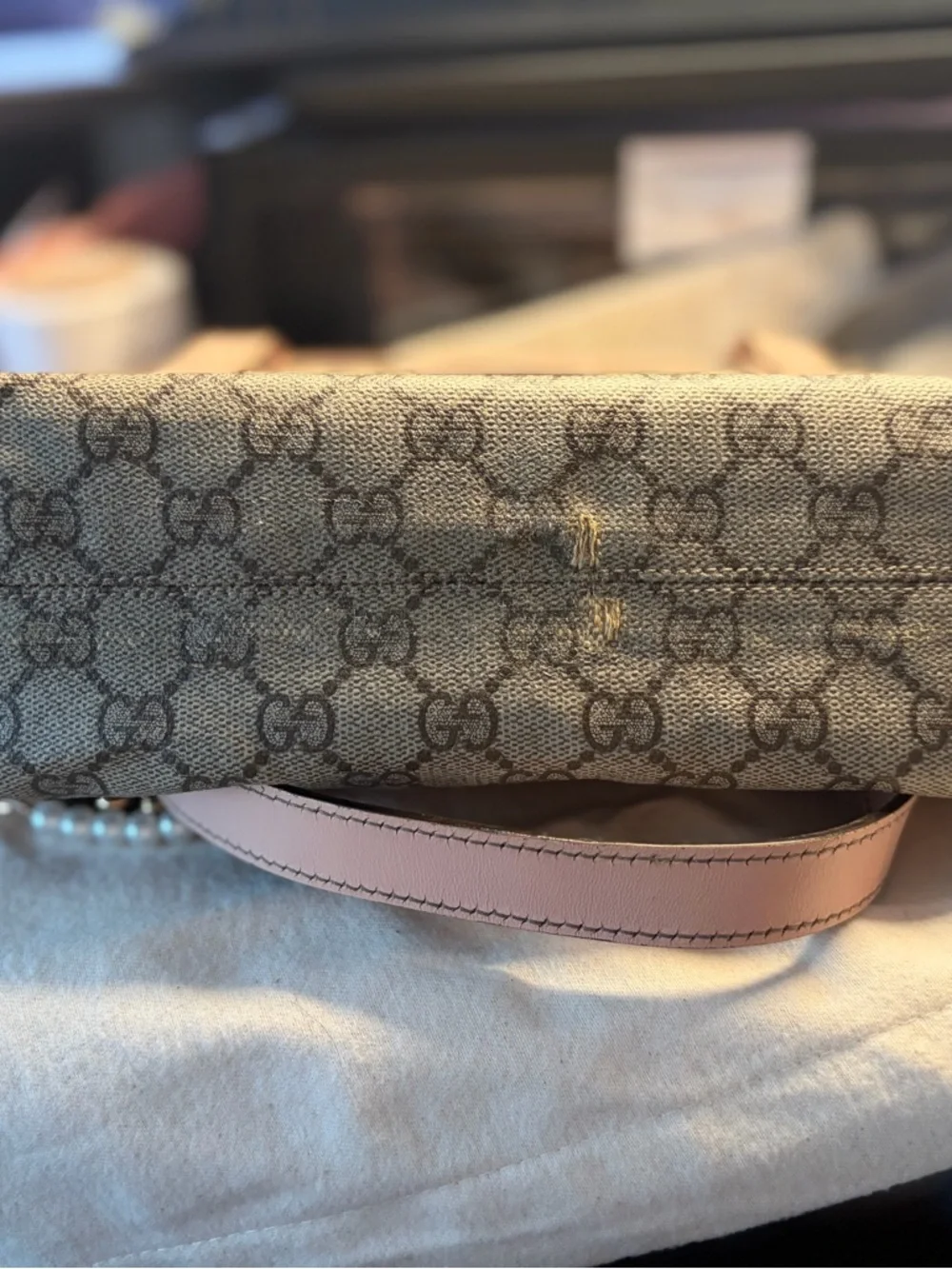 Authentic Gucci Beige GG Supreme Tote with Pink Leather Trim - Picture 9 of 14